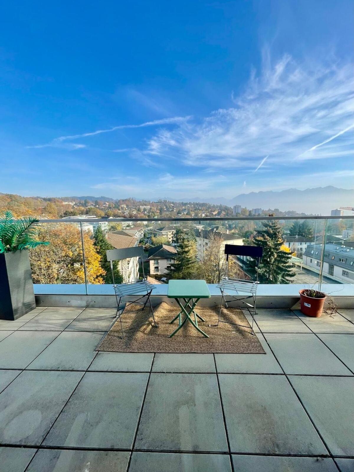 Penthouse 360 View 2br, Large Terrace Apartment Lausanne